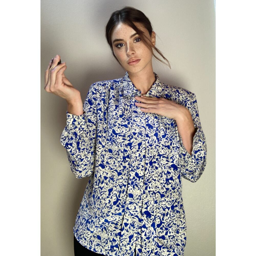 Vintage Rose Floral Print Blue & White Blouse ~ Impressions ~ Sz L ~ Lovely!